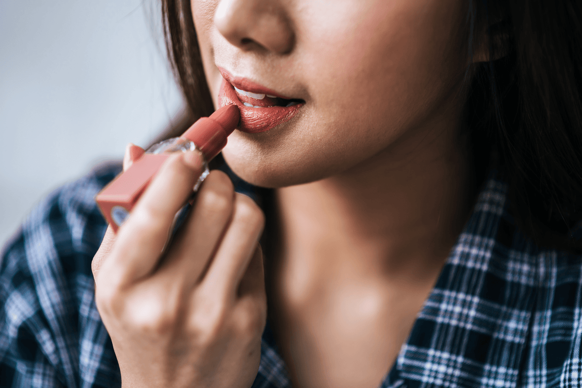The Best Ways To Cover Up A Cold Sore Fast Luminance Red